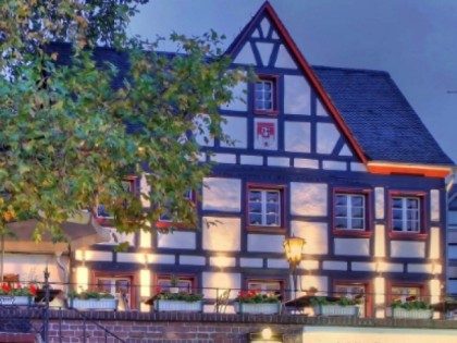 照片: Altes Fährhaus